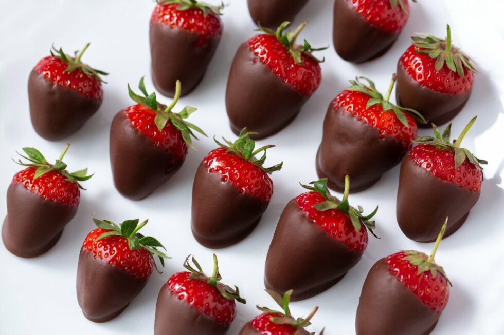 How to make the best chocolate for strawberry dipping